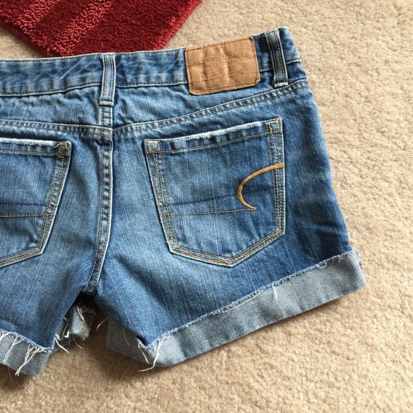 American Eagle 0 Denim Cuffed Fringe Shorts - Picture 6 of 8
